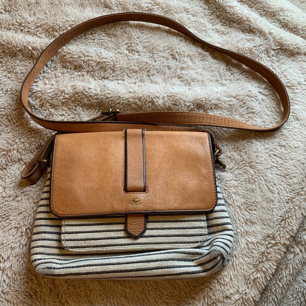 Fossil cross body